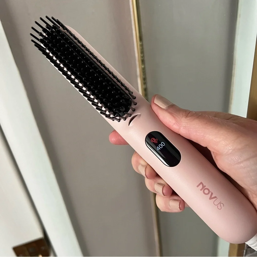 Pink Mini Hair Straightener Brush Comb‎ 3 Temp Settings & Dual Voltage #HA4